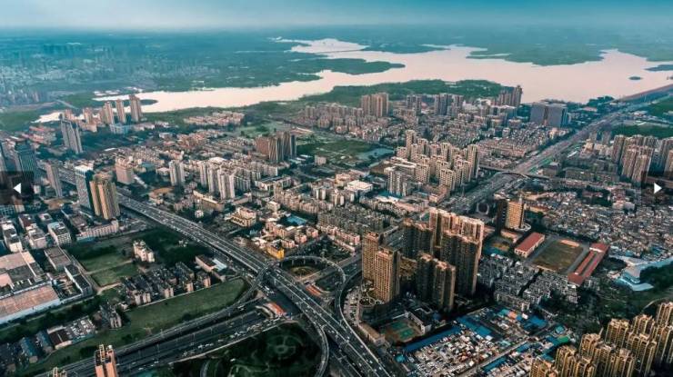 宫山水拾光售楼处发布：改善标杆打造静奢臻